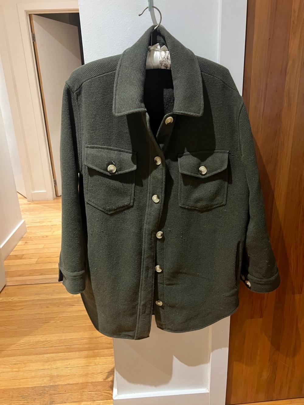 Frank &  Oak Olive Green Button-Up shacket size medium.